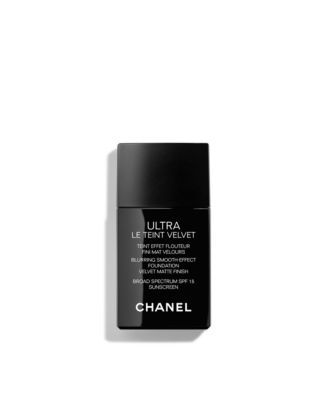 CHANEL - Blurring Smooth-Effect Foundation