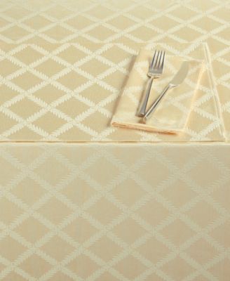 Lenox - Laurel Leaf Tablecloth, 70" x 104"